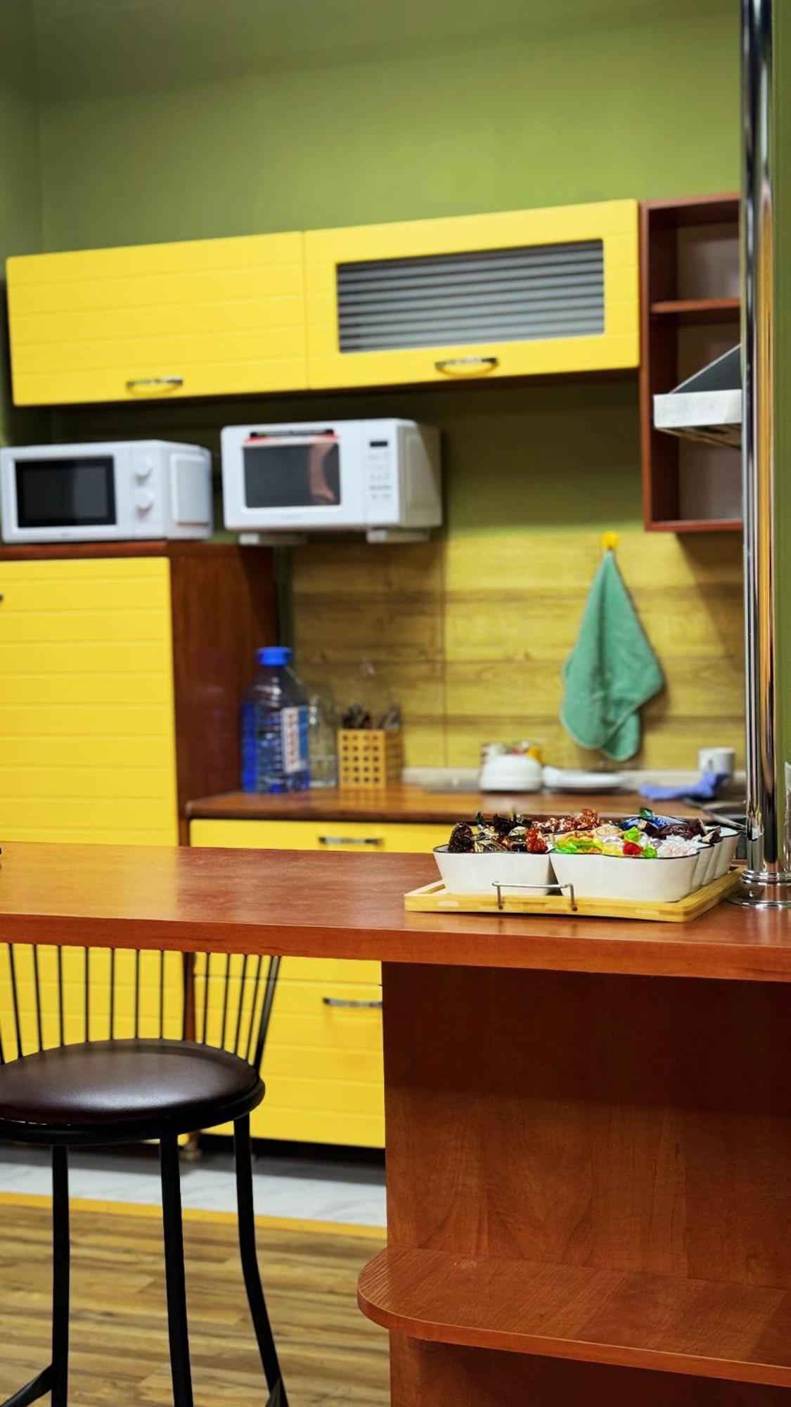 Hostel Kochevnik Capsule Hotel อัลมาตี ภายนอก รูปภาพ