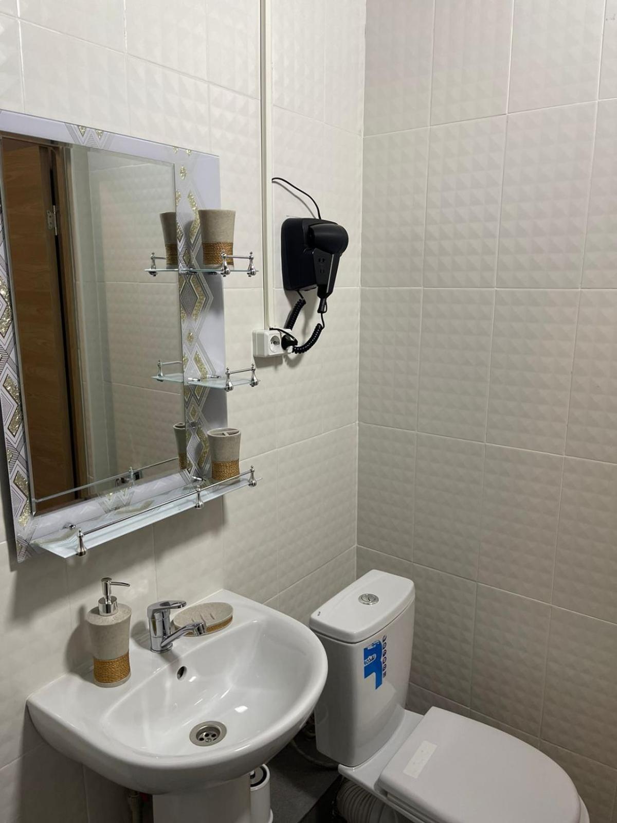 Hostel Kochevnik Capsule Hotel อัลมาตี ภายนอก รูปภาพ