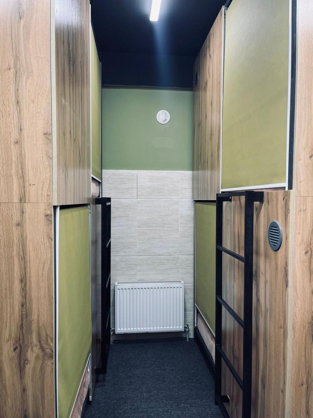 Hostel Kochevnik Capsule Hotel อัลมาตี ภายนอก รูปภาพ