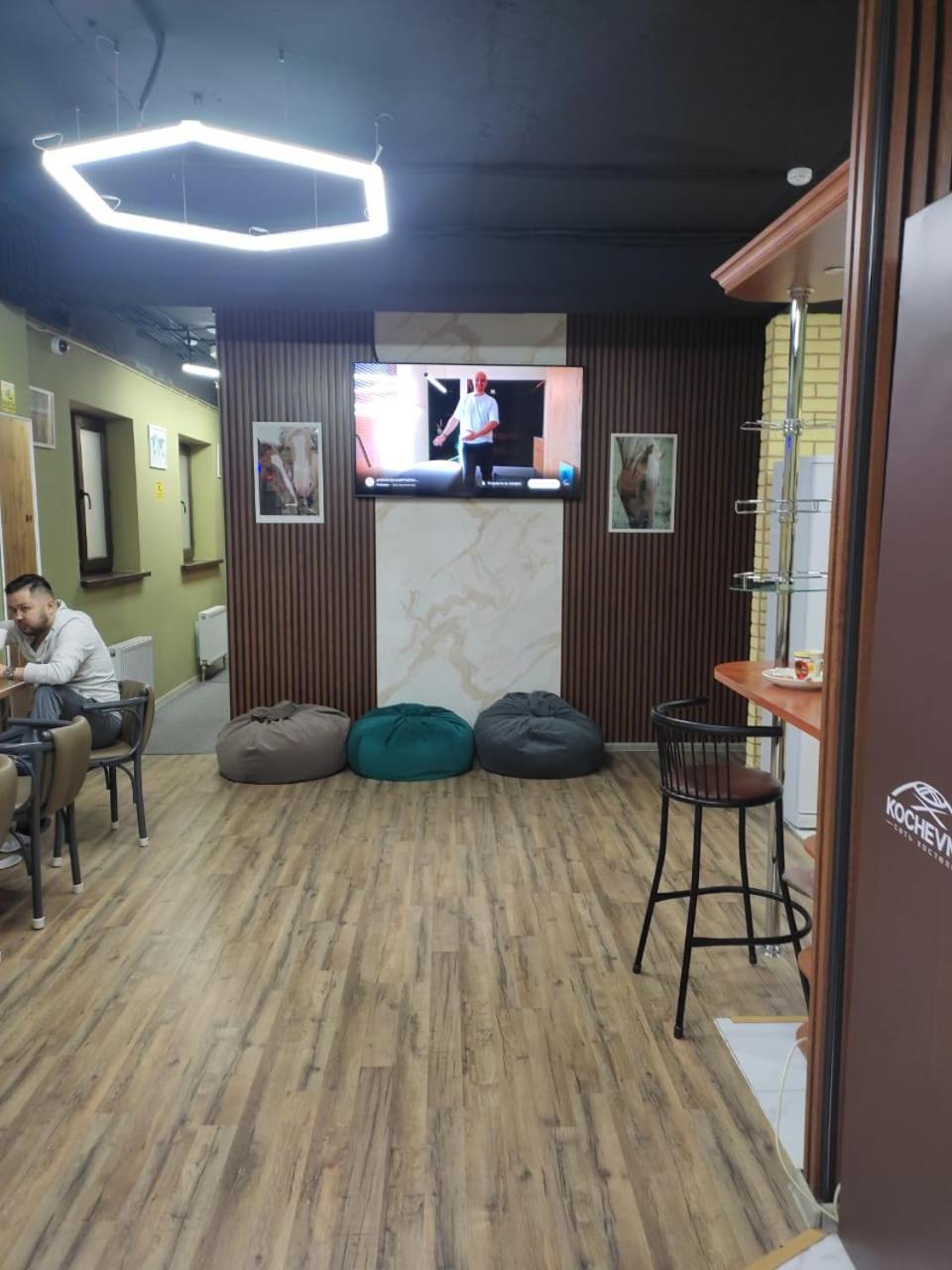 Hostel Kochevnik Capsule Hotel อัลมาตี ภายนอก รูปภาพ